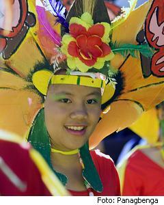 Filipina im Festschmuck, Baguio