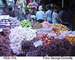 Obst-Stand, Markt Baguio, Philippinen Obst-Stand auf dem Markt von Baguio, Philippinen