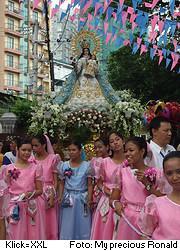 Fiesta, Festumzug in Makati, Manila Philippinen